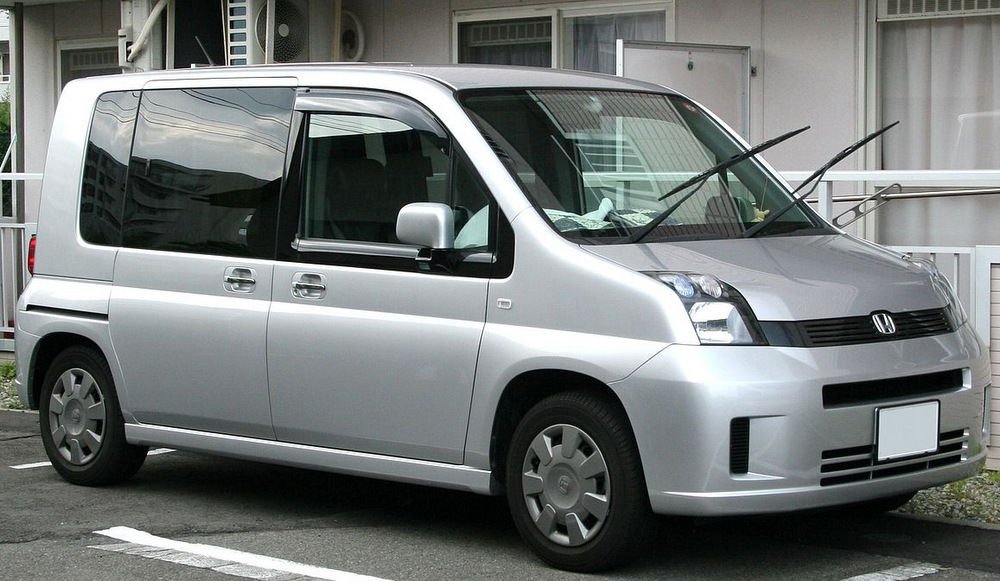 Honda Mobilio, hétszemélyes, 2004-2008