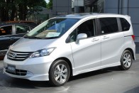 Honda Freed, nyolcszemélyes, 2008-2013