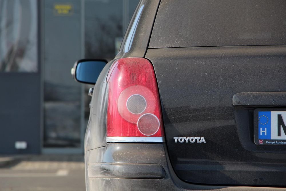 Toyota Avensis – A megbízhatóság szobra? 18