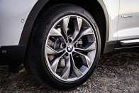 Megújult a BMW X3 57