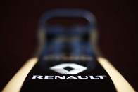 F1: Az első fotó a Lotus-agyarakról 2