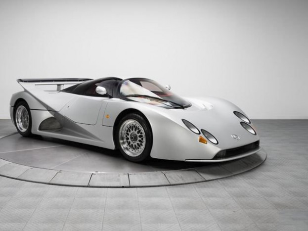 Potom áron kelt el az 1000 lóerős ritkaság 8