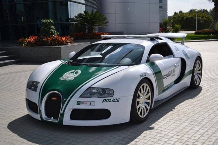 Több mint 1000 lóerős rendőrautó Dubajban 4