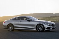 Luxus, különcöknek: itt a Mercedes csúcskupéja! 56