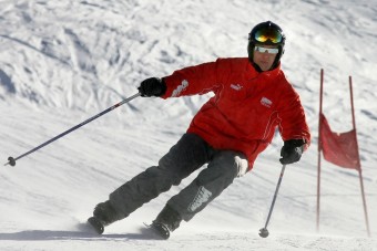 Nem a kamera törte szét Schumi sisakját