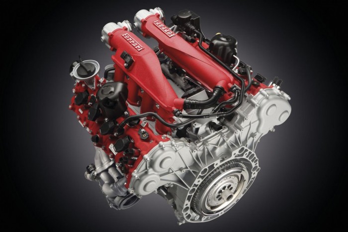 Turbómotorral újít a Ferrari kupé-kabriója 6