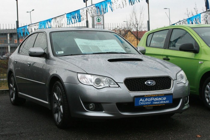 2006-tól jöttek a modellfrissítés utáni autók. Ez egy dízel szedán, 3 990 000 forintos árcédulával