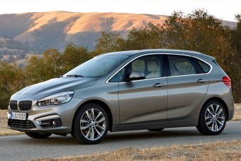 Megérkezett a BMW kompakt egyterűje