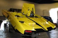 Vízen közeledő Lamborghini 19