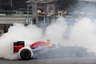 F1: Szabályba foglalták a gumiégetést 2