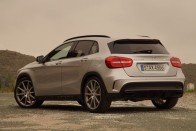 Kifejezetten babakocsis a megjelenése a tudásához képest, igazi sleepet a GLA 45 AMG