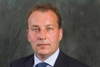 Fejcsere a gumis szövetség élén