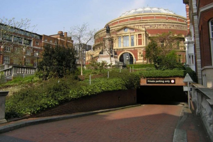 150 milliós parkolóhely, de kinek? 5