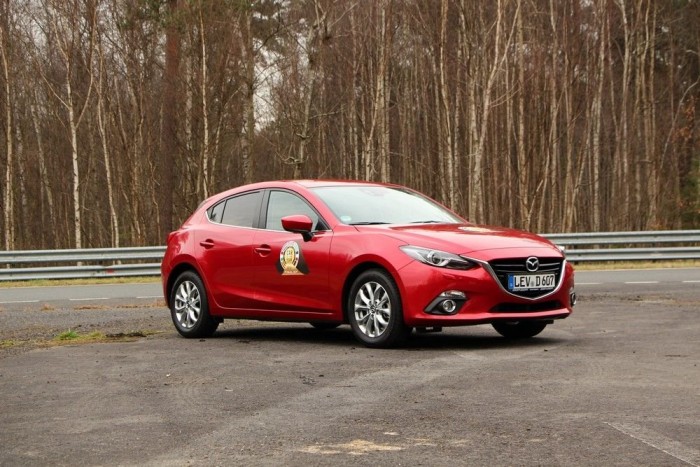 Nagyon jól sikerült a Mazda3 formaterve, és ahogy vezethető, az egy külön szám