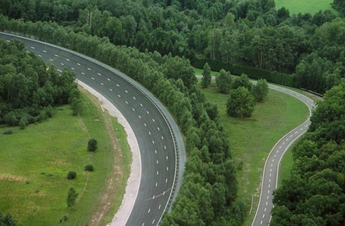 Kanyargós kezelhetőségi szakasz és döntött falú, nagy sebességű tesztpálya is tartozik a CERAM-központhoz