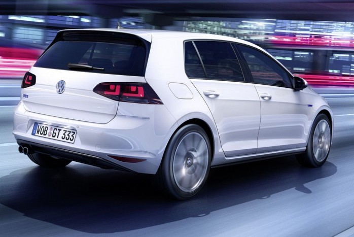 Másfél litert fogyaszt a konnektoros hibrid Golf 7