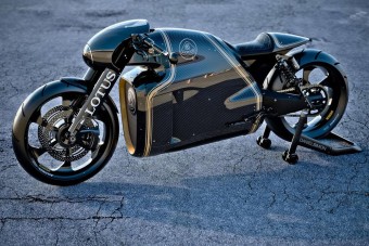 Dögösen értelmetlen a Lotus motorkerékpárja