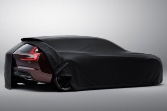 Kombiként villant a Volvo új SUV-ja