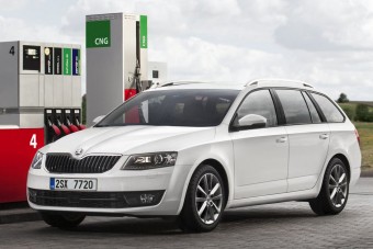 1300 km egy tankolással: jön a földgáz-üzemű Octavia!