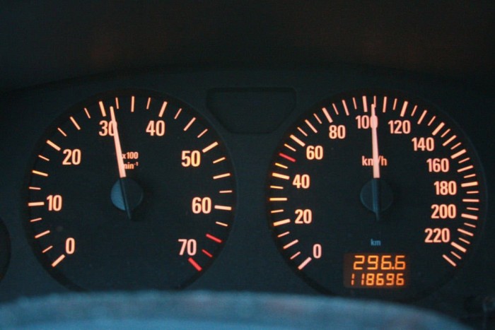 Zavaróan hangos a motor az értelmetlenül rövid váltó-áttételezés miatt