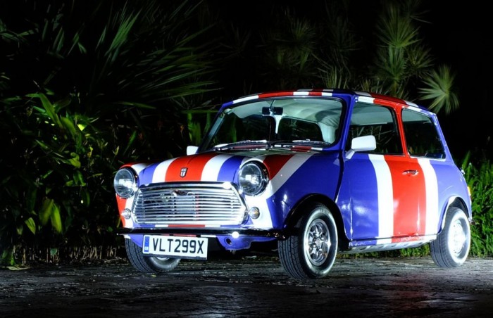 Új MINI – A bajorok brit büszkesége 4 Brit büszkeség! A marketing erős lábat épített az előd angol származásának kiaknázására, és ha a pénzről van szó, nem létezik nemzeti ellentét.