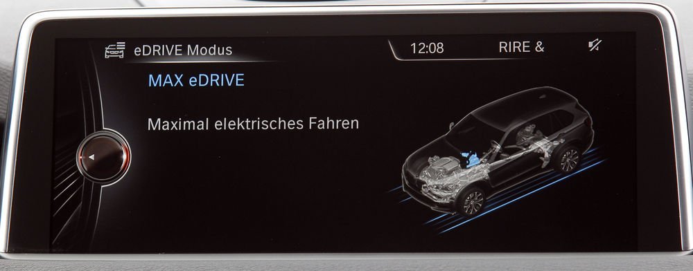 Exkluzív – Vezettük a BMW X5 hibridjét 12