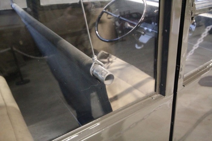 Ennél csövesebb ülést nehéz lenne összehozni. Az ős-Kacsa távolról sem luxuskocsi