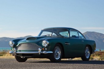 Akár James Bond autója is lehetett volna