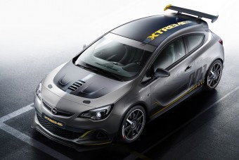 Opel Astra OPC Extreme: könnyű lábú fenevad