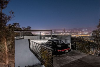 Parkoló a háztetőn! Ki ne akarna ilyet?