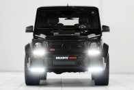 Tizenkét hengeres mobil irodát épített a Brabus: az AMG G 65-re épülő szörnyetegnél kevés fenyegetőbb járgánnyal találkozhatunk az utcán - pedig isten látja a lelkét, őt is csak a hatékonyság motiválja.