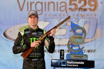 Csúf díjak, vérző ujjak az F1 pódiumán