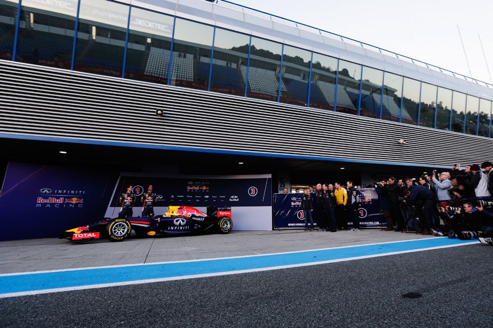 F1: A Red Bull fel is adhatja 11