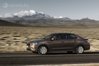 Peugeot 301 - Kompakt szedán a világnak  (X)