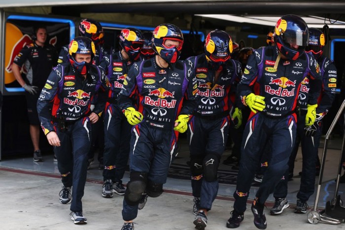 F1: A Red Bull elindulni sem tud 3 | Vezess F1: A Red Bull elindulni sem tud 3