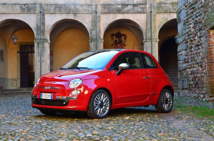 Ez ugyan nem új szín, de ez is nagyon jól áll a cinquecento-nak. 