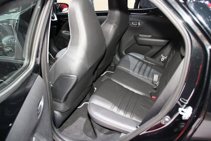 Szívtipró kisautó, és hidrogénezett álmok 11