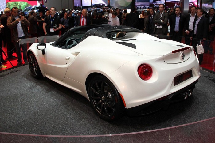 Jövőre jön az Alfa nyitott üstököse 7