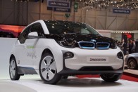 A BMW i3, az ÉV Autója idei eredménylistájának második helyezettje kétségkívül nagy áttörés, ami a nagy sorozatban gyártható karbonkarosszériát és az elektromos hajtásláncot illeti, de ha jól megnézzük, mit gondolunk róla: nem inkább csúnya, mint szép?