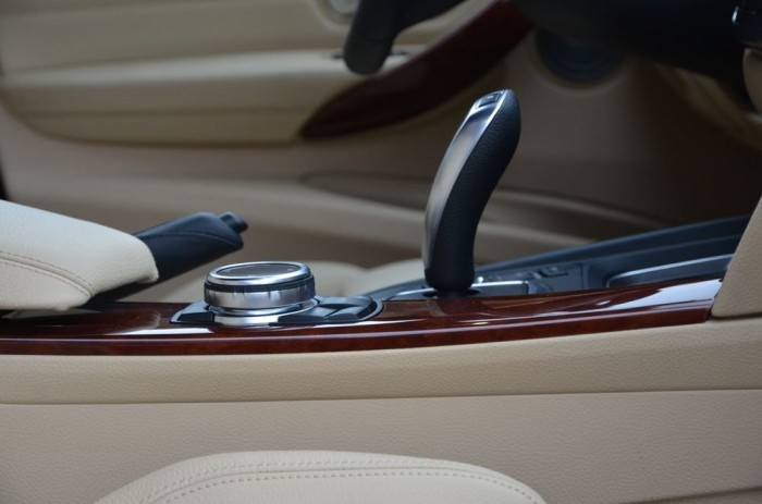 Nyugtató adrenalin 14 | Vezess Piszok jól néz ki a váltókar, mintha csak a Star Treck-beli USS Enterprise fedélzetéről nyúlták volna le