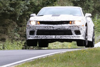 Repülni tanította utcai versenyautóját a Chevy