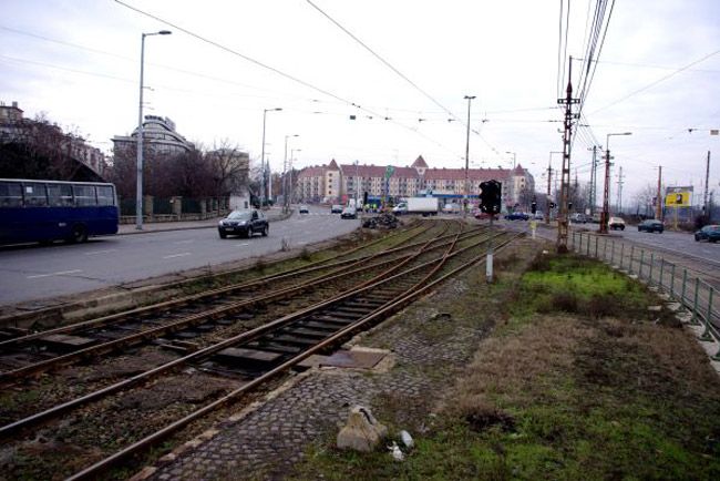 Forgalmas budapesti utakat újítanak fel