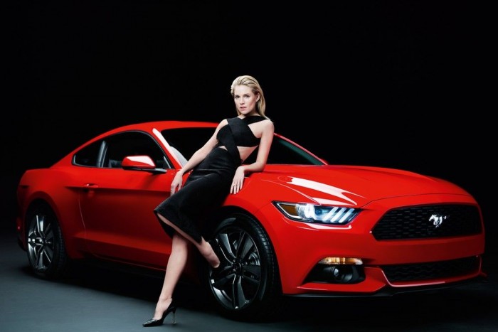 Titkok a világhódításra készülő Ford Mustangról 4 Szép... az új Mustang. Tényleg. A szemrevaló hölgy Imogen Poots, a vadonatúj Need for Speed film női főszereplője. Vele nem készült interjú...