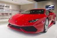 Nem épít hibrid szupersportkocsit a Lamborghini 9