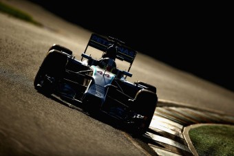 F1: Hamilton a leggyorsabb, a Red Bull megdöbbentő