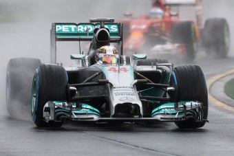 F1: Eső, Hamilton-pole, Vettel elvérzett