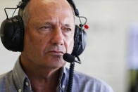 F1: Lavinát indíthat a Red Bull-ügy 72