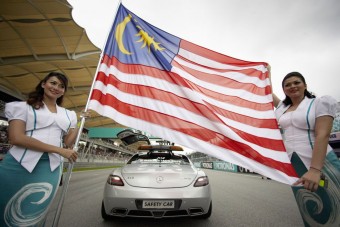 Az F1 kitúrta a repülős rokonokat