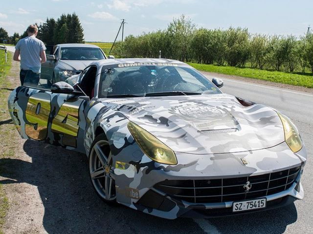 Ferrari ágyúgolyósítva 15