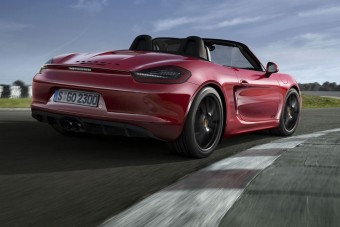 Jönnek a négyhengeres Porschék